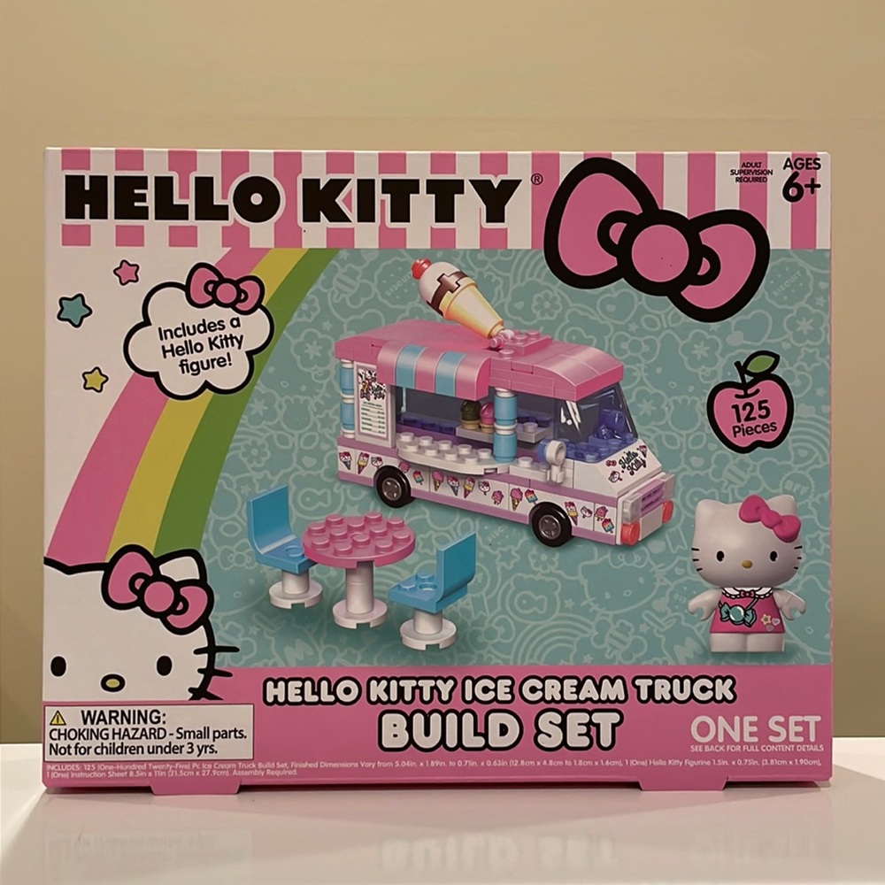 New HELLO KITTY Ice Cream Truck Build Set